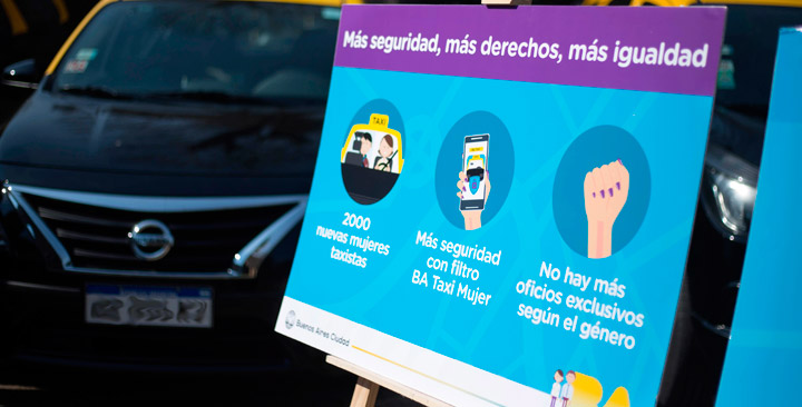 Mujeres taxistas