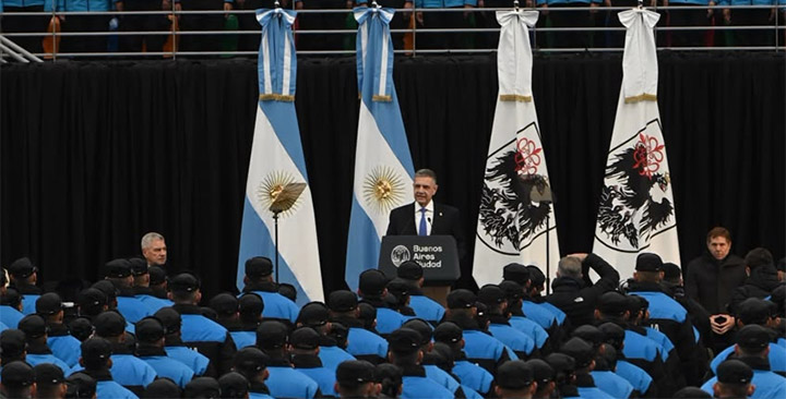 Egresan más de 1.000 policías Egresan más de 1.000 policías