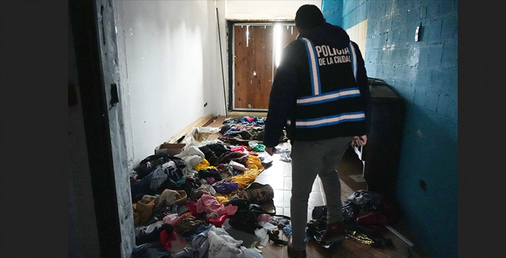 Recuperan edificio tomado Recuperan edificio tomado